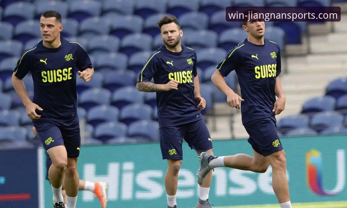 剖析奥地利5-1大胜加纳的3个战术关键点与观赛体验